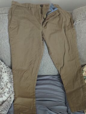 Banana Republic Men's Tan Chino Pants